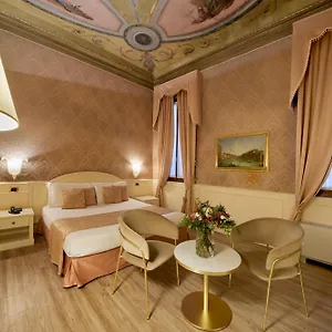 https://duodo-palace.hotelinveneto.com