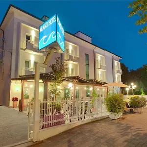 hotel-milano-cesenatico.emilia-romagnahotels.net/